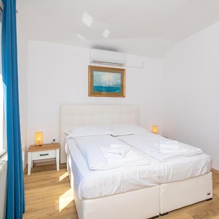 Apartments Soul Krk Town Bagian luar foto